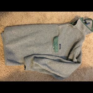 Warm Patagonia pull over!